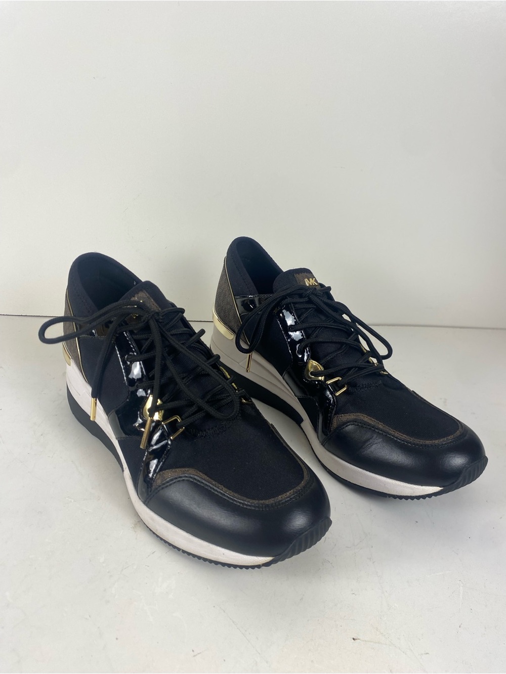 Michael Kors Women Liv Trainer Sneakers
Size 10